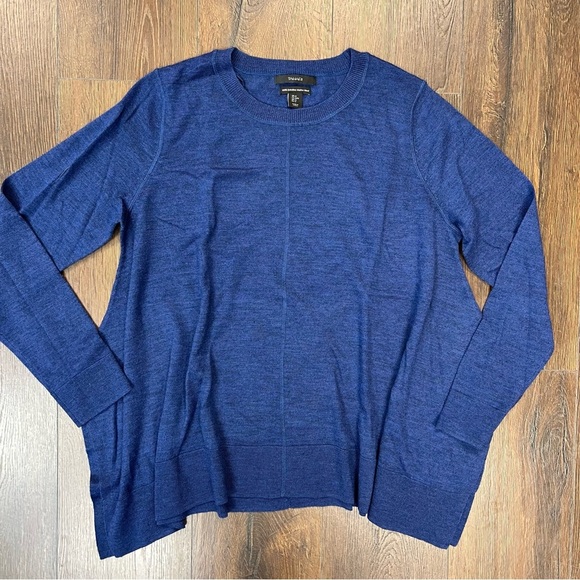Tahari blue extra fine merino wool sweater SZ MED - Picture 1 of 4